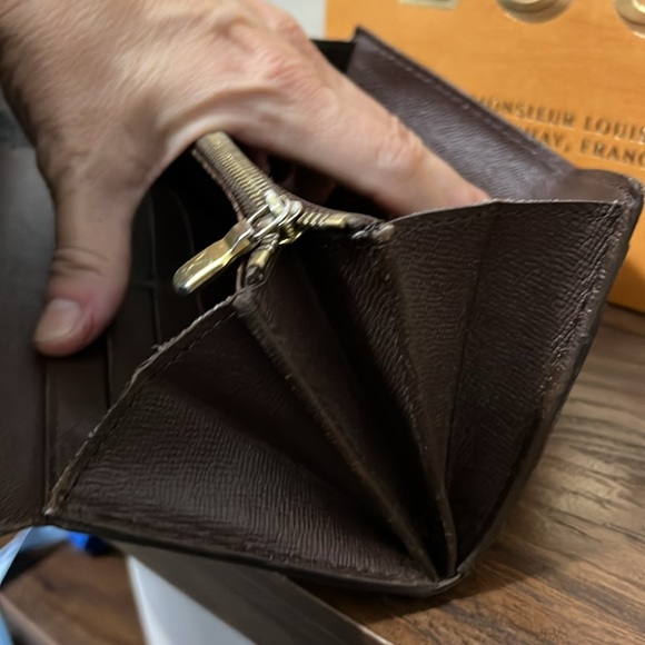 Louis Vuitton damier wallet w/unbranded chain - Picture 4 of 11